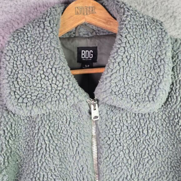 BDG Urban Outfitters Sherpa Teddy Cropped Jacket Sage Green Boxy Fleece Zip S - Picture 8 of 12
